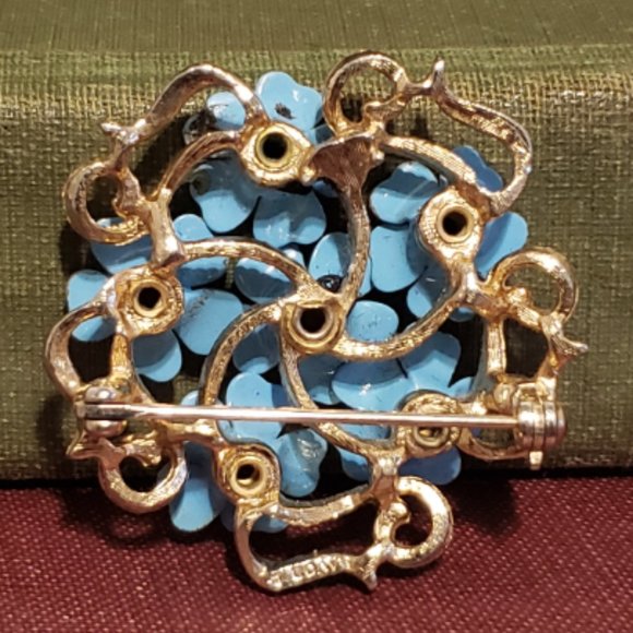Forget-me-Not Avon Brooch Blue Flowers Pin Love Blossoms Collection - Picture 3 of 4